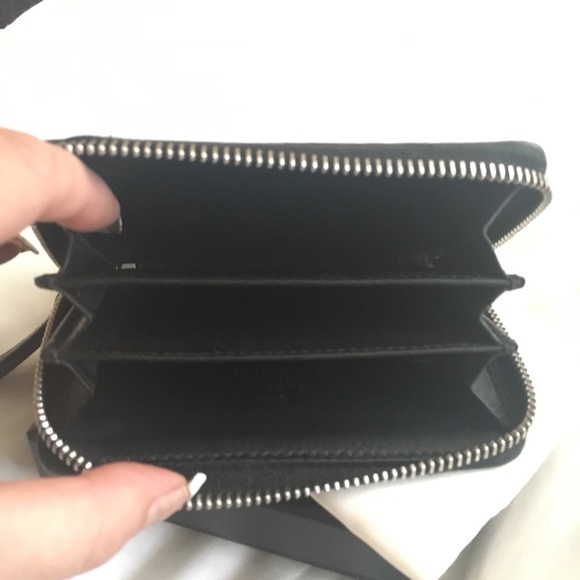 SOLD-Authentic Gucci Wallet - Picture 8 of 8